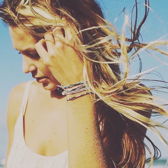 ✌️ Tassels Bracelet - Picture 4 of 4